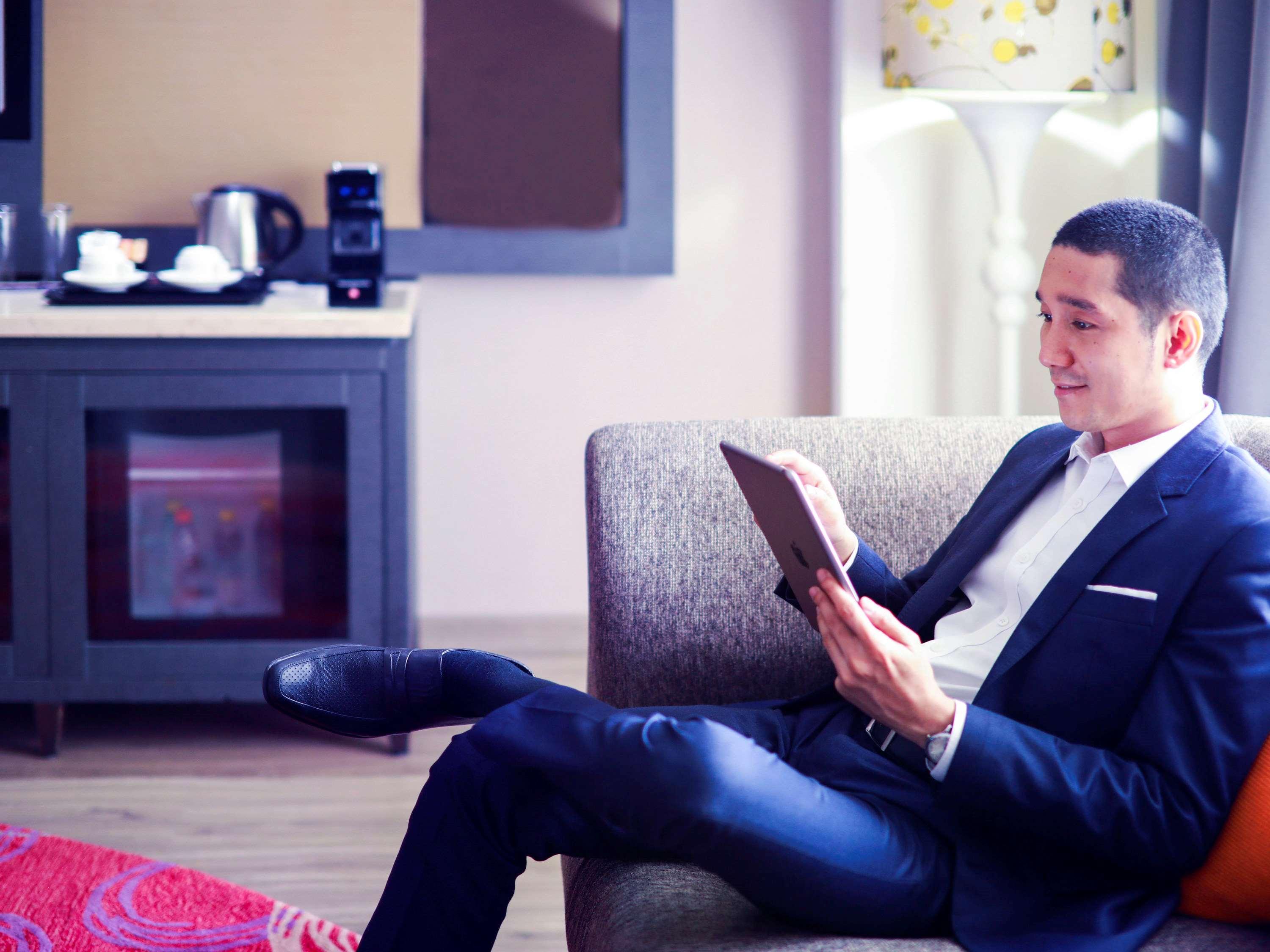 แกรนด์ เมอร์เคียว บันดุง เซเตียบุดี Hotel ภายนอก รูปภาพ