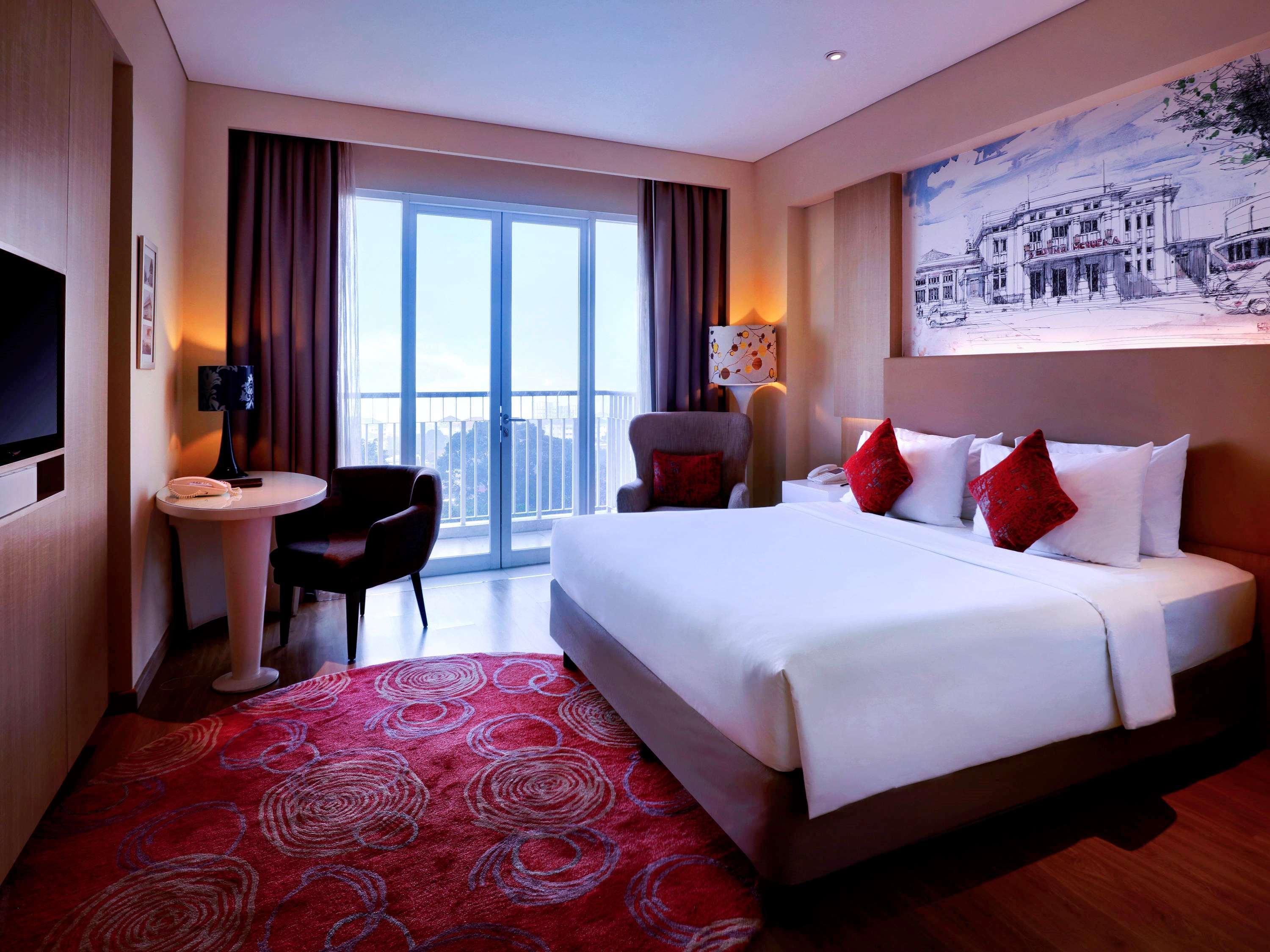 แกรนด์ เมอร์เคียว บันดุง เซเตียบุดี Hotel ภายนอก รูปภาพ
