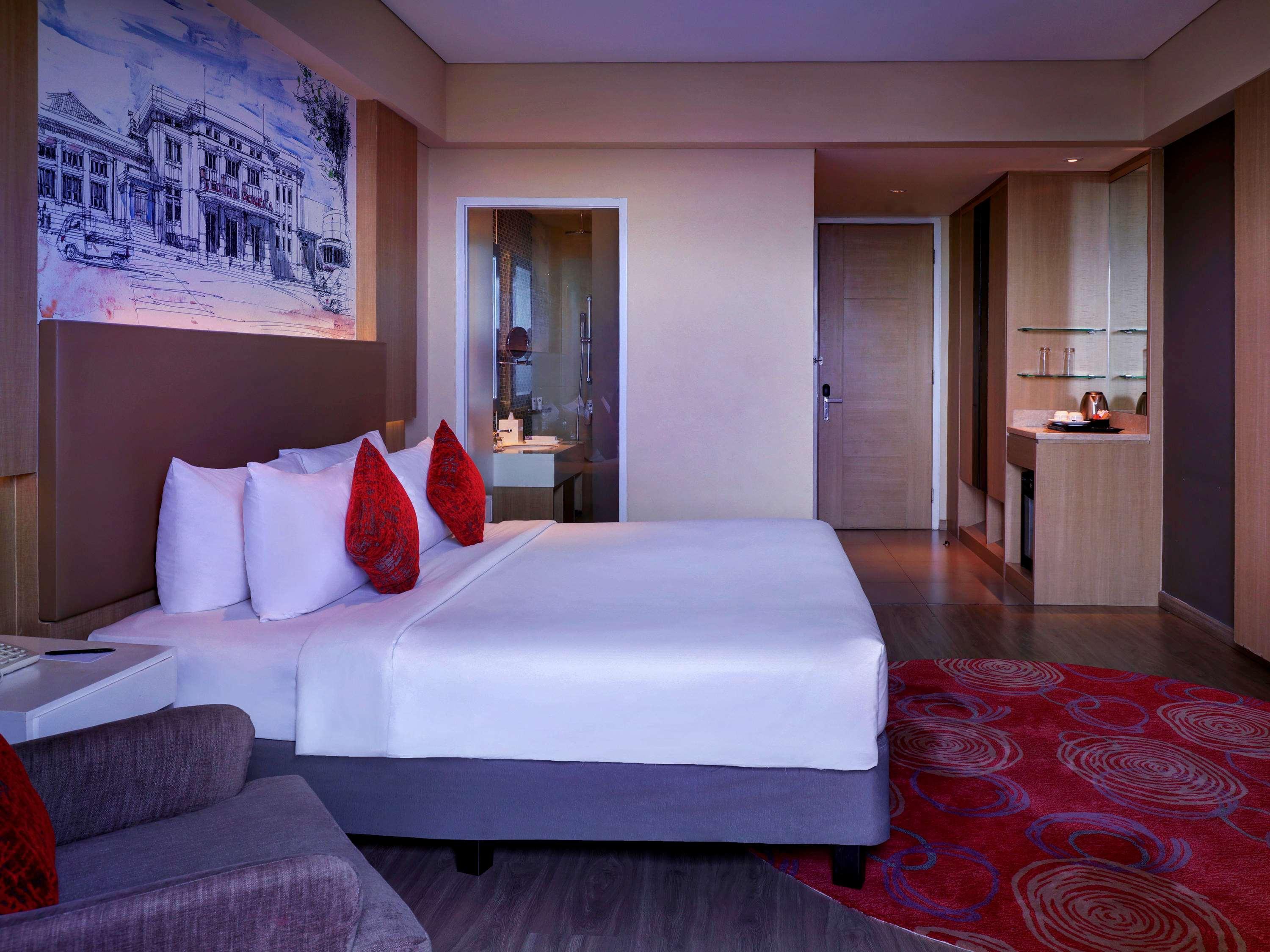 แกรนด์ เมอร์เคียว บันดุง เซเตียบุดี Hotel ภายนอก รูปภาพ