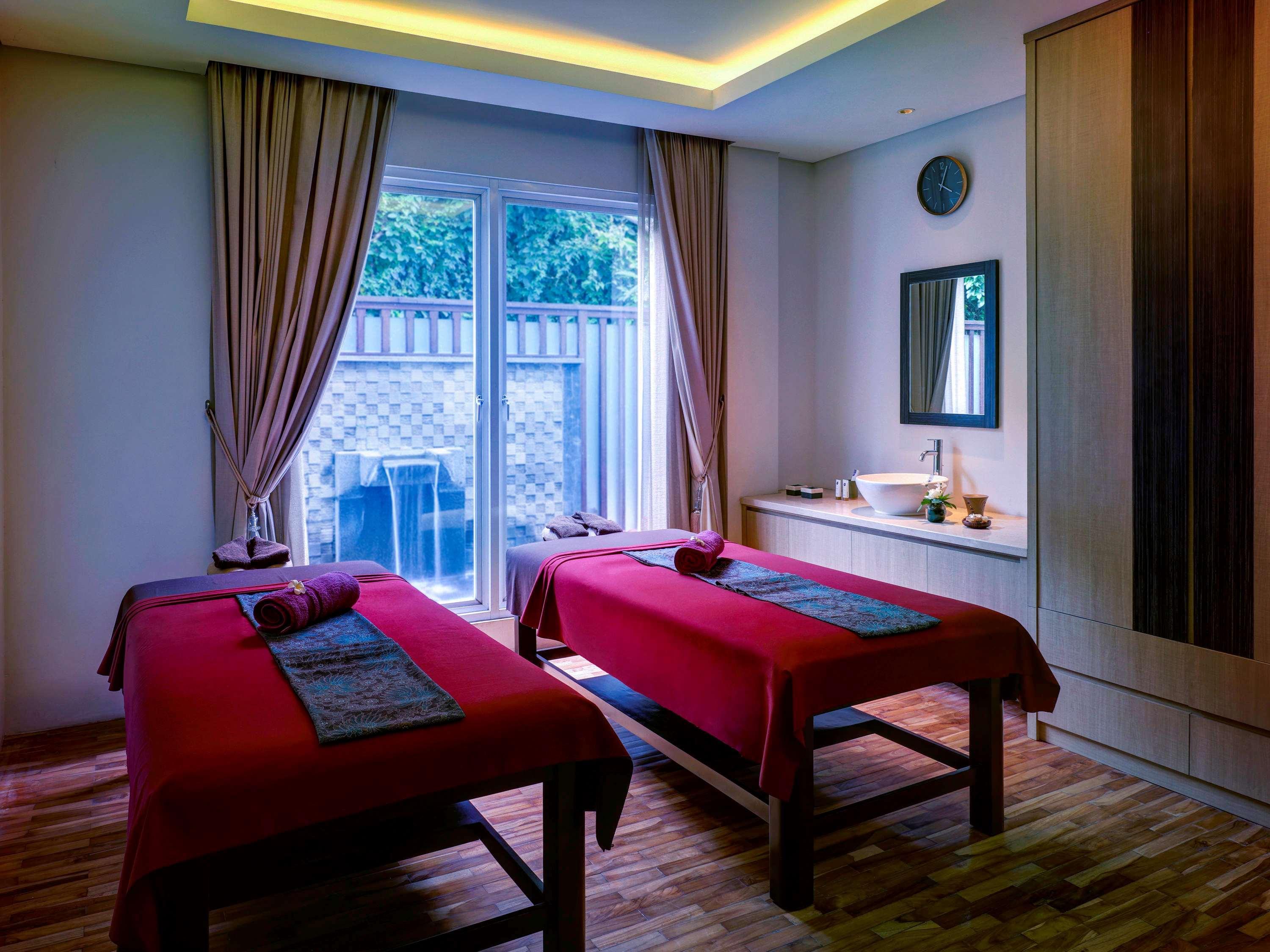 แกรนด์ เมอร์เคียว บันดุง เซเตียบุดี Hotel ภายนอก รูปภาพ