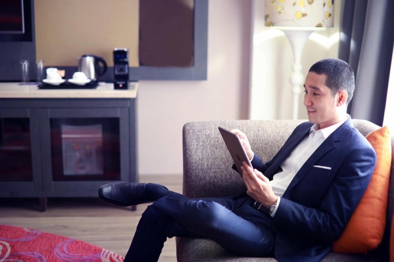 แกรนด์ เมอร์เคียว บันดุง เซเตียบุดี Hotel ภายนอก รูปภาพ