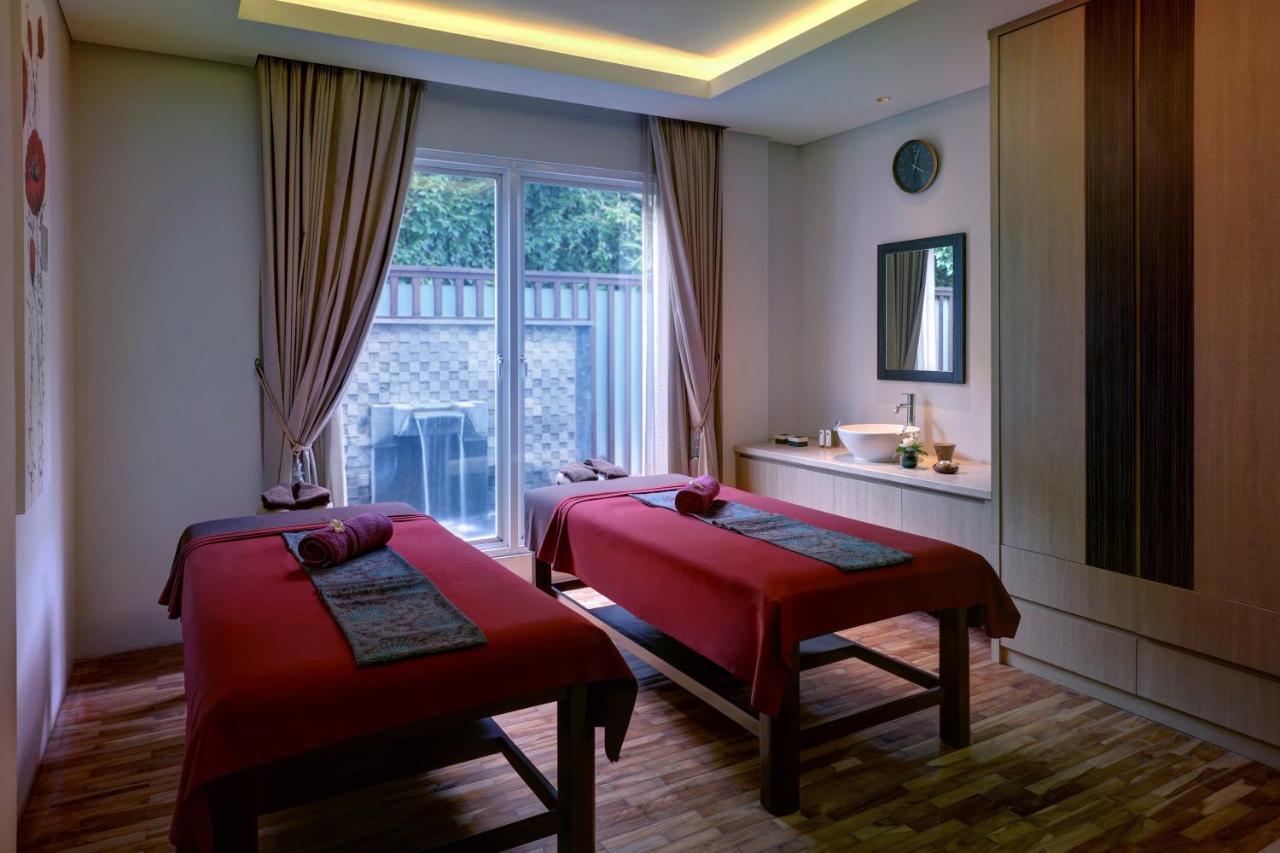 แกรนด์ เมอร์เคียว บันดุง เซเตียบุดี Hotel ภายนอก รูปภาพ