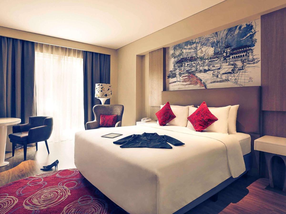 แกรนด์ เมอร์เคียว บันดุง เซเตียบุดี Hotel ภายนอก รูปภาพ
